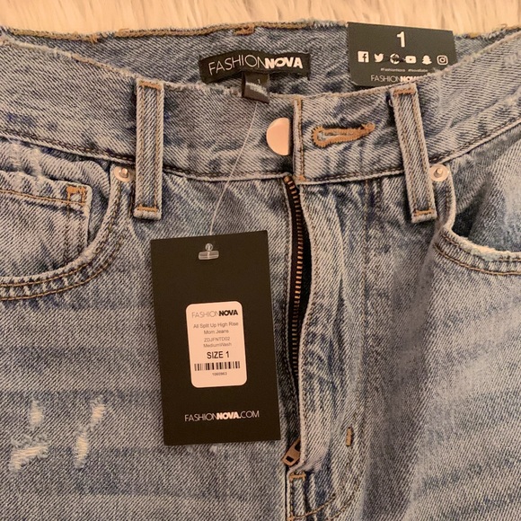 Fashion Nova distressed mom jeans - size 1 - Picture 2 of 6
